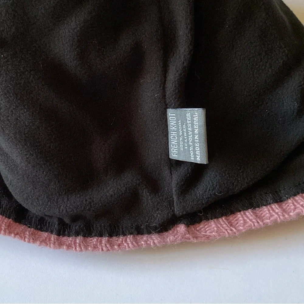 FRENCH KNOT WOOL KNIT BEANIE WITH POM FLEECE LINED PINK BLACK NWOT